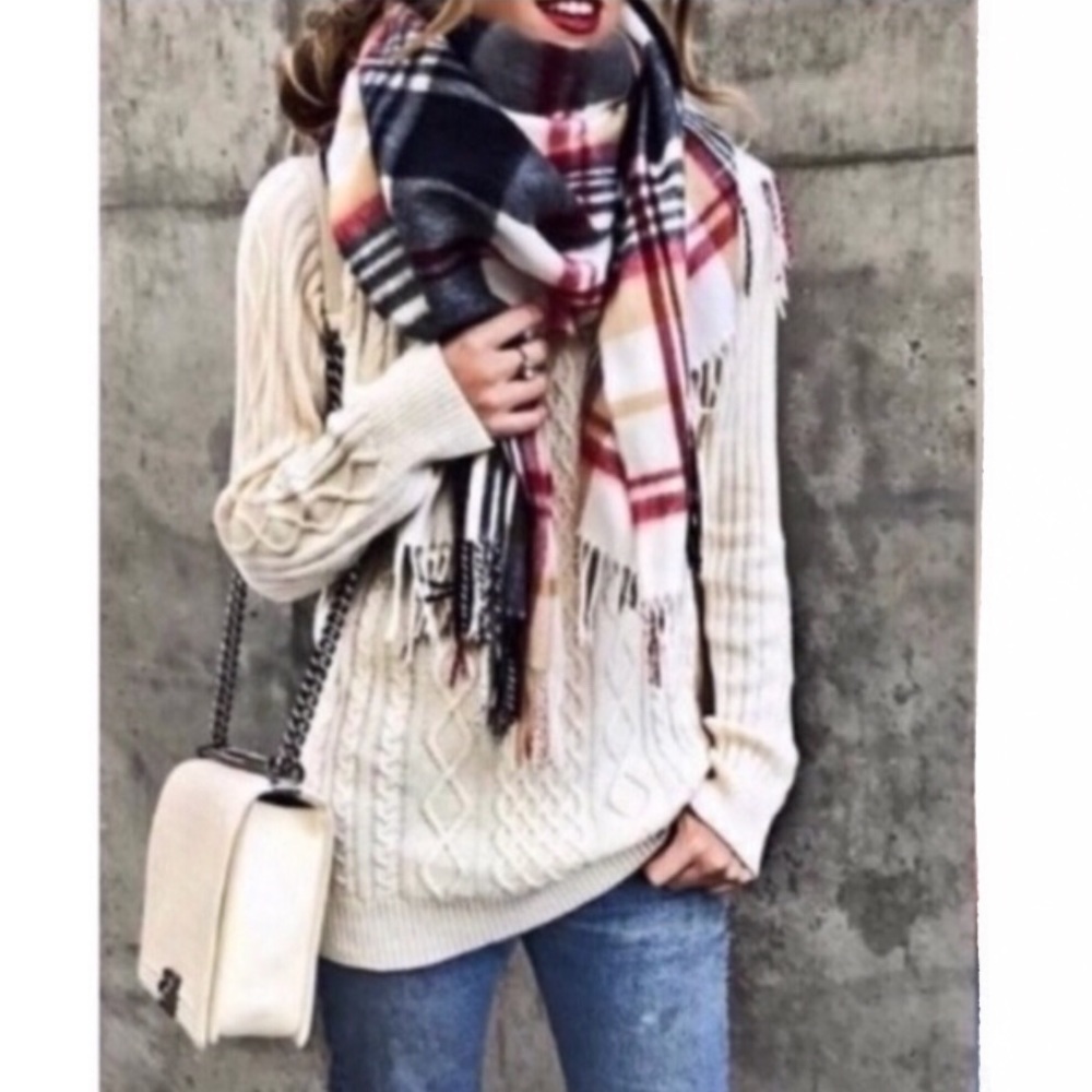 LAST SIZE - Ivory Cable Knit Split Side Sweater